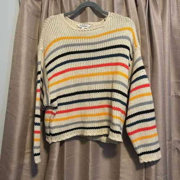 NWOT knitted sweater - Picture 1 of 2